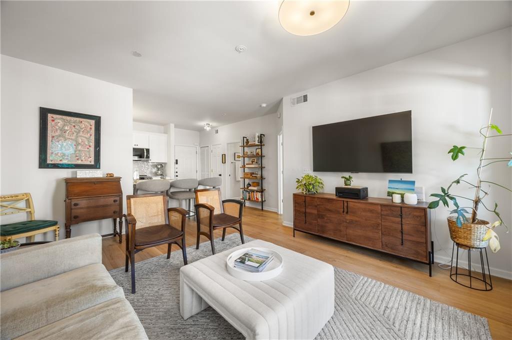 955 Juniper Street NE Unit 2217