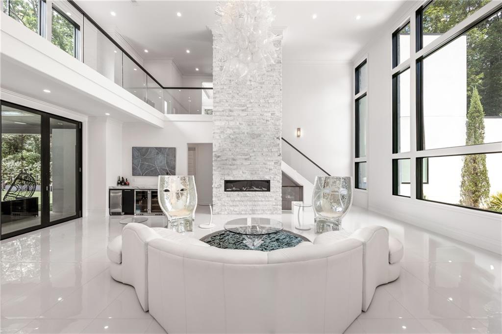 1105 Moores Mill Road NW