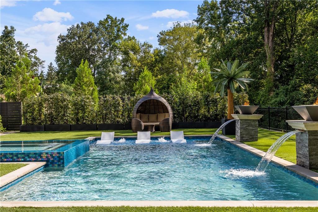 1105 Moores Mill Road NW