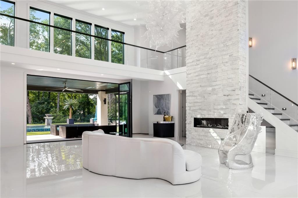 1105 Moores Mill Road NW