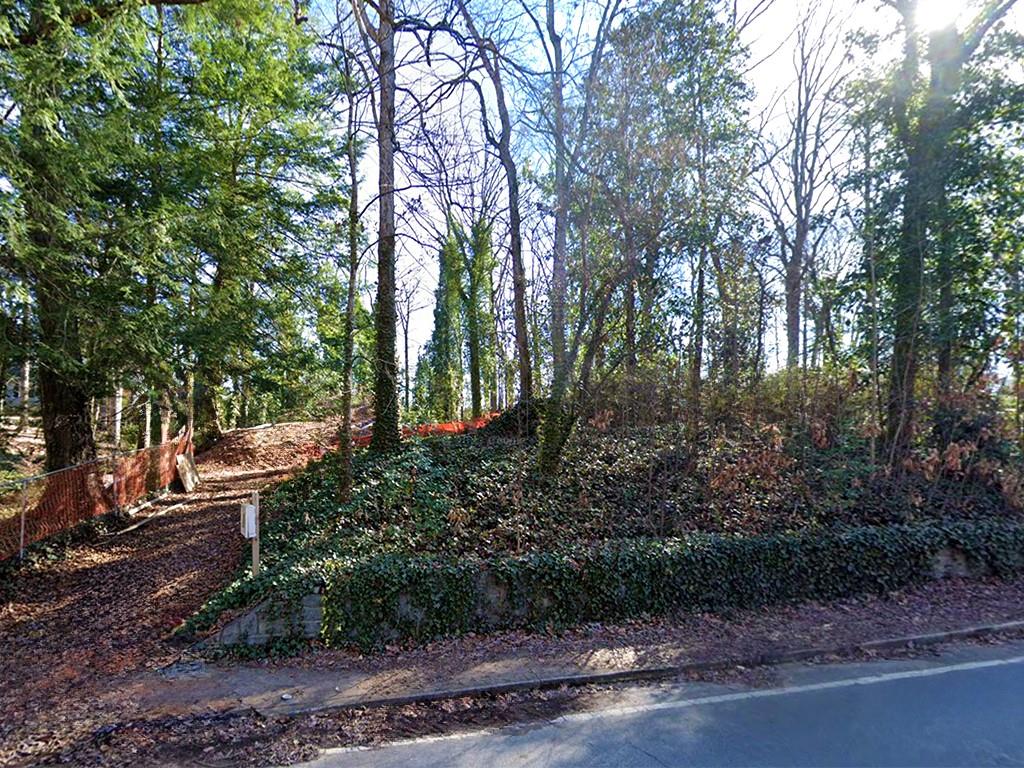 3939 Ivy Road