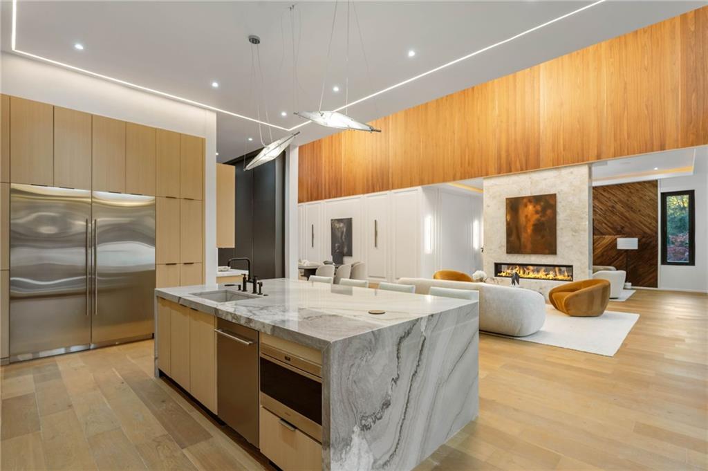 654 Longleaf Drive NE