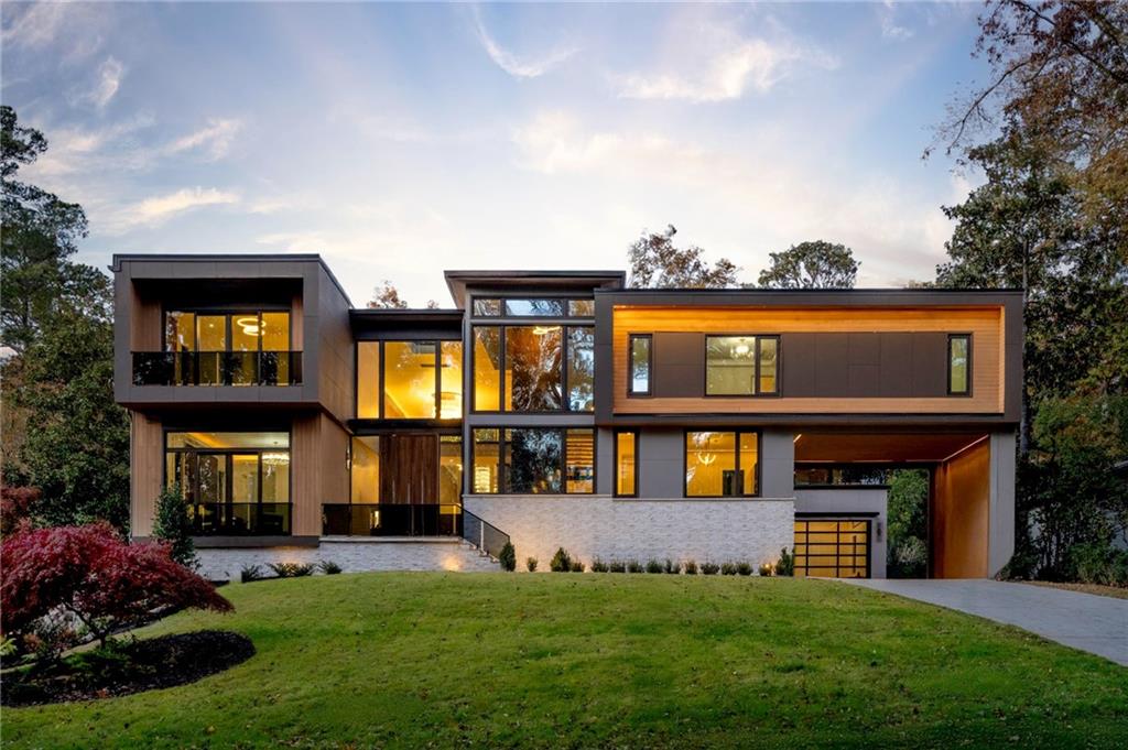 654 Longleaf Drive NE