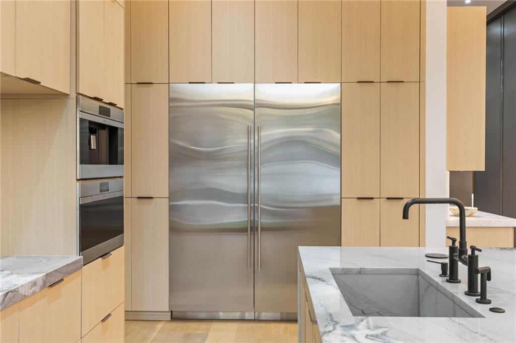 654 Longleaf Drive NE