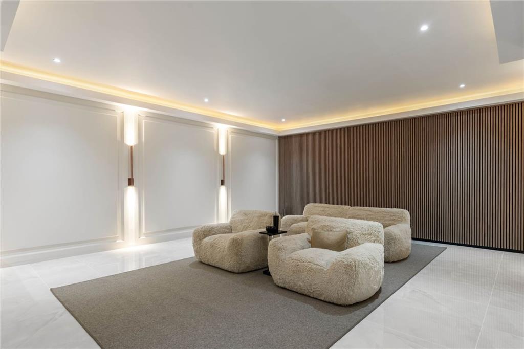 654 Longleaf Drive NE