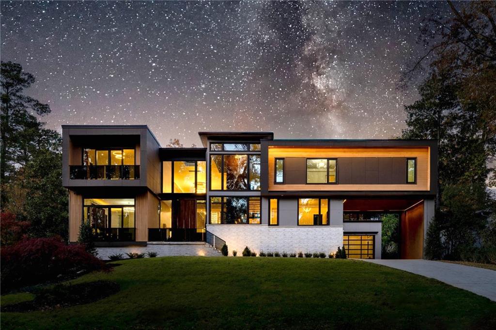 654 Longleaf Drive NE