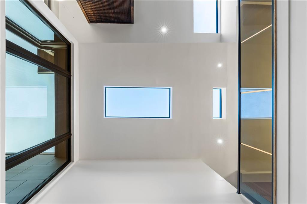 654 Longleaf Drive NE