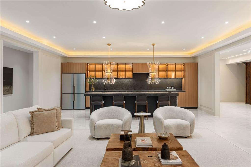 654 Longleaf Drive NE