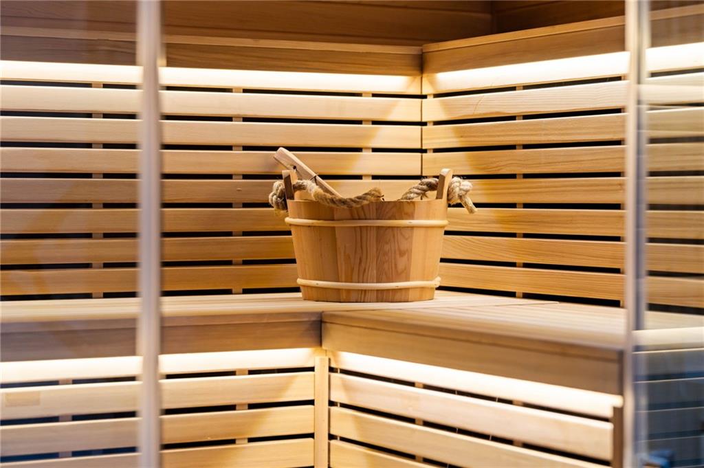 654 Longleaf Drive NE