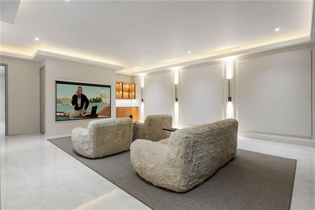 654 Longleaf Drive NE