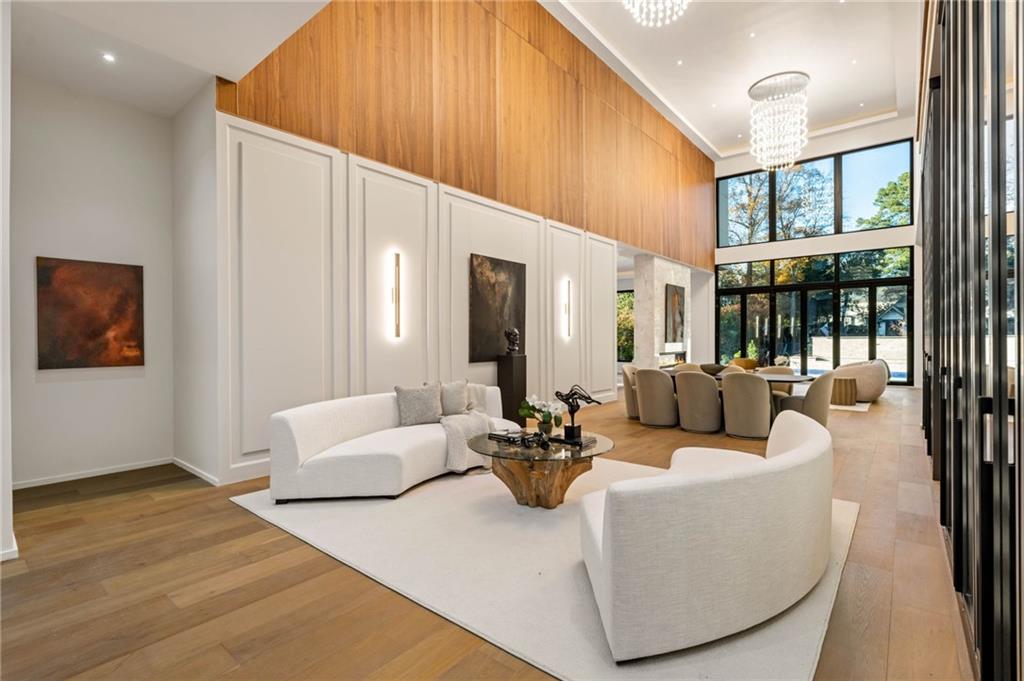 654 Longleaf Drive NE