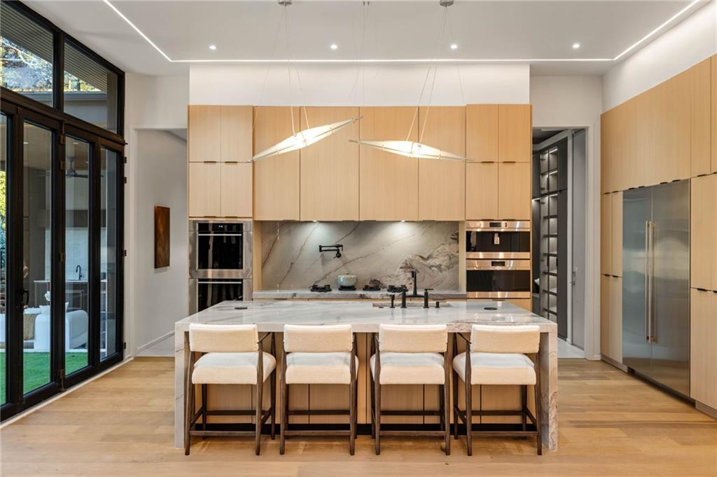 654 Longleaf Drive NE