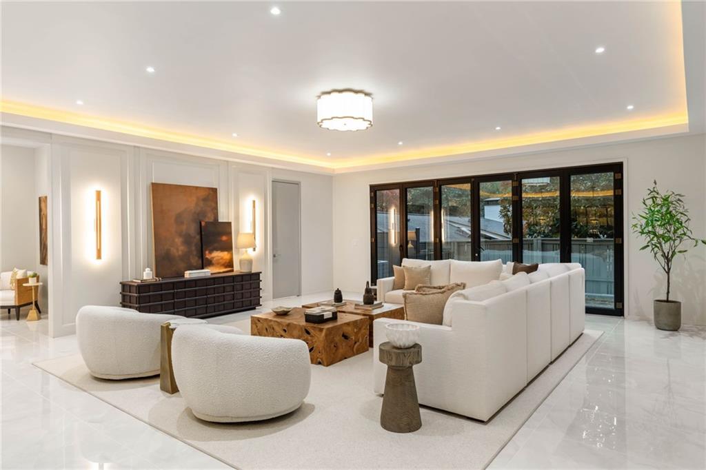 654 Longleaf Drive NE