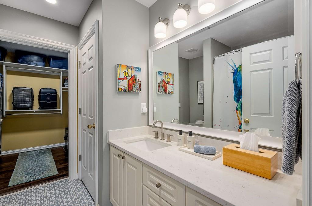 211 Colonial Homes Drive NW #2507