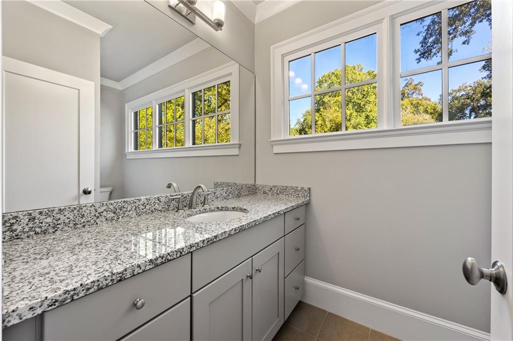 1890 Ridgewood Drive NE