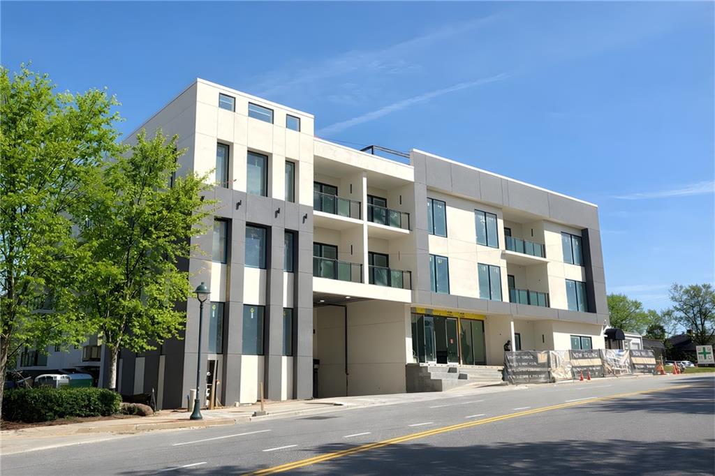 318 Sandy Springs Circle Unit 230