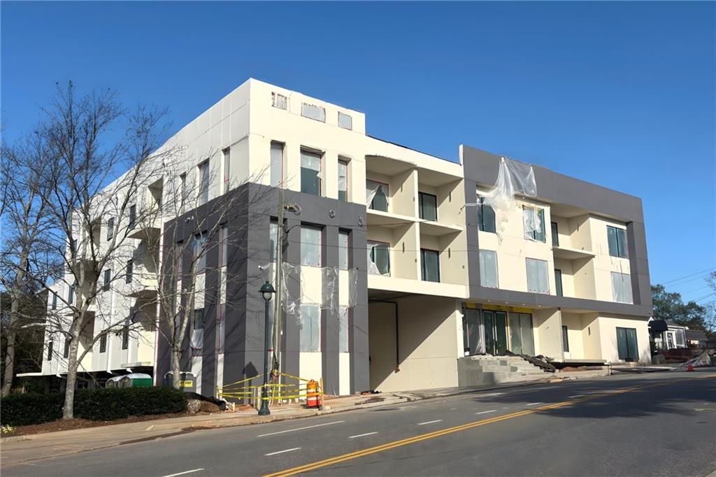 318 Sandy Springs Circle Unit 230