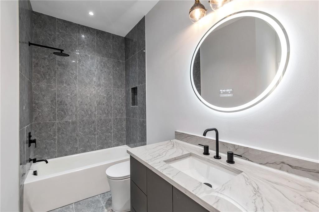 1653 Wayland Circle NE