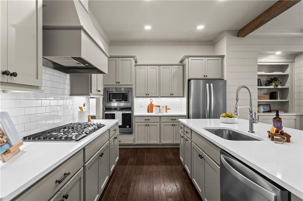 1892 Skyfall Circle NE