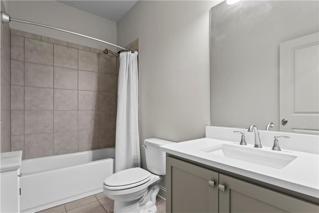 1892 Skyfall Circle NE