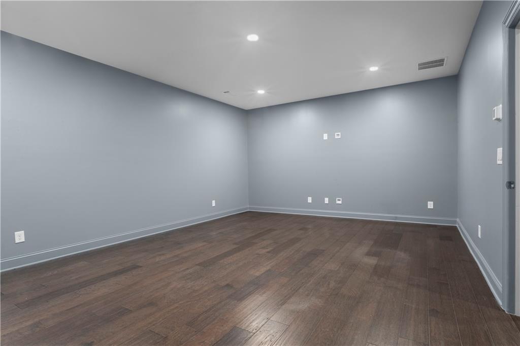 1892 Skyfall Circle NE