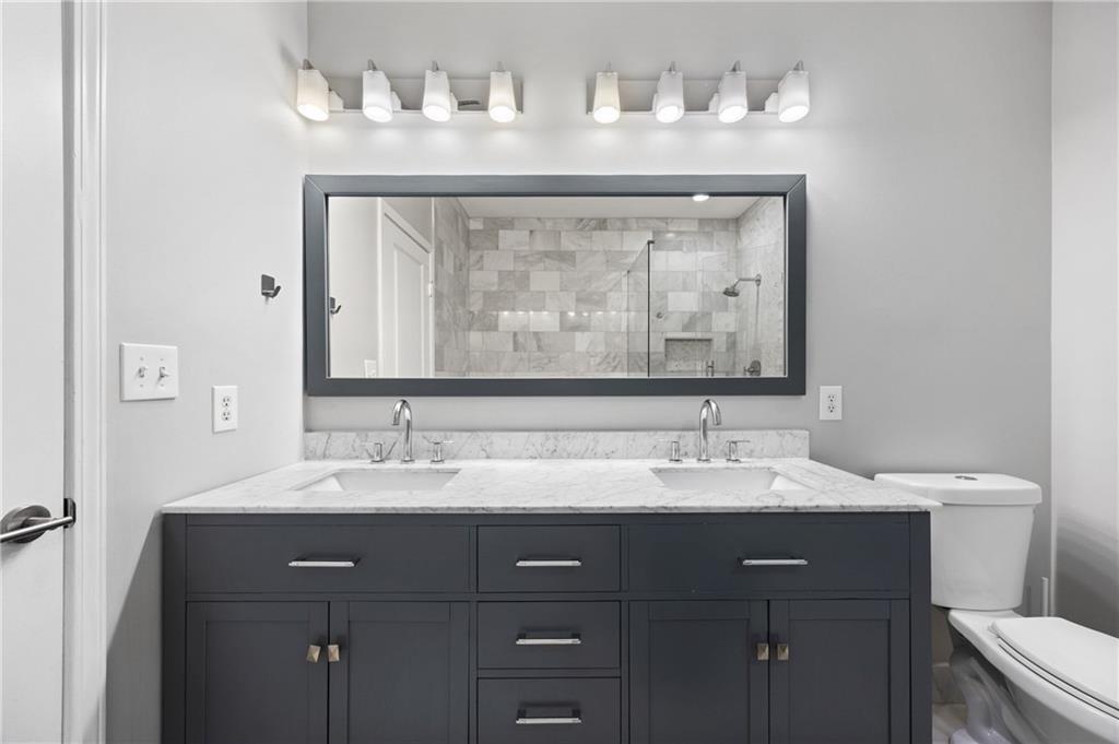 722 Cosmopolitan Drive NE