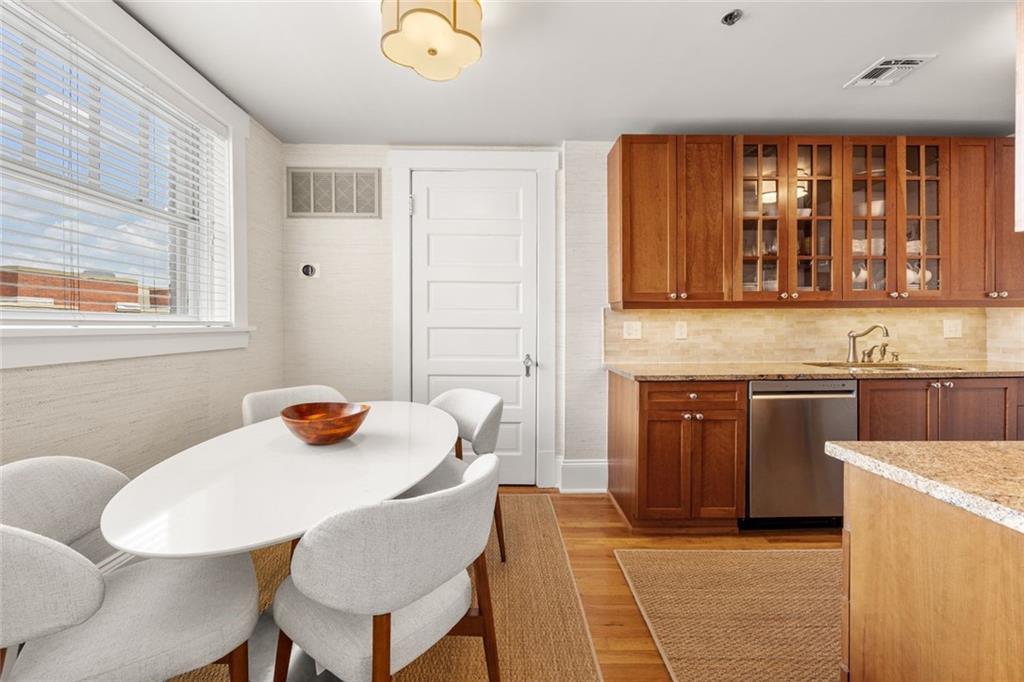 266 11th Street NE Unit 203