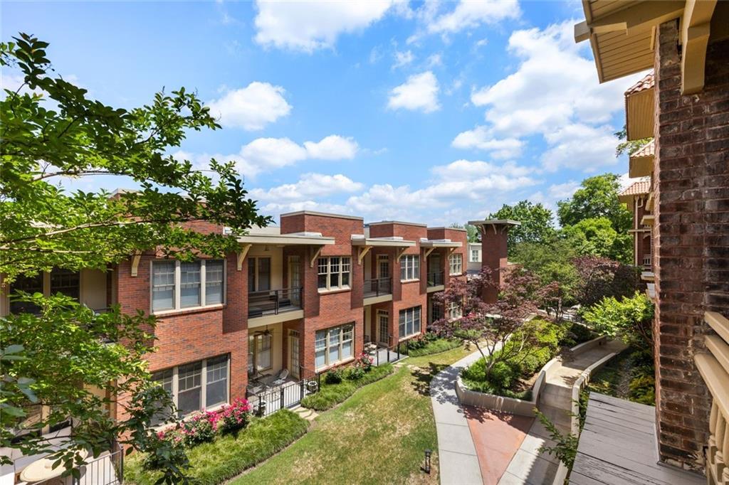 266 11th Street NE Unit 203