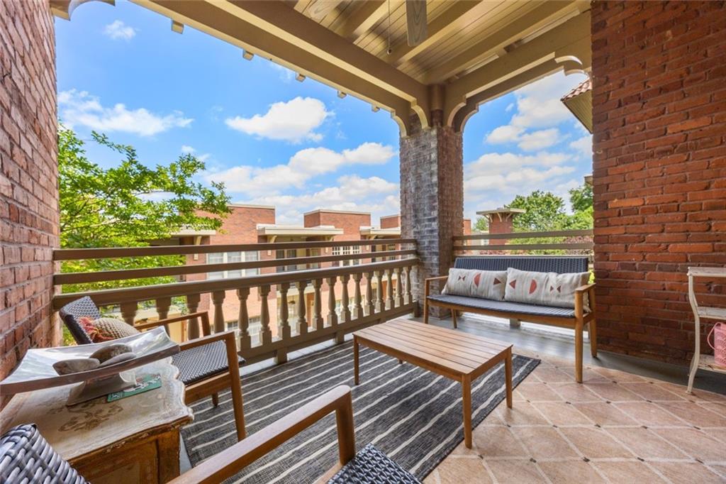 266 11th Street NE Unit 203