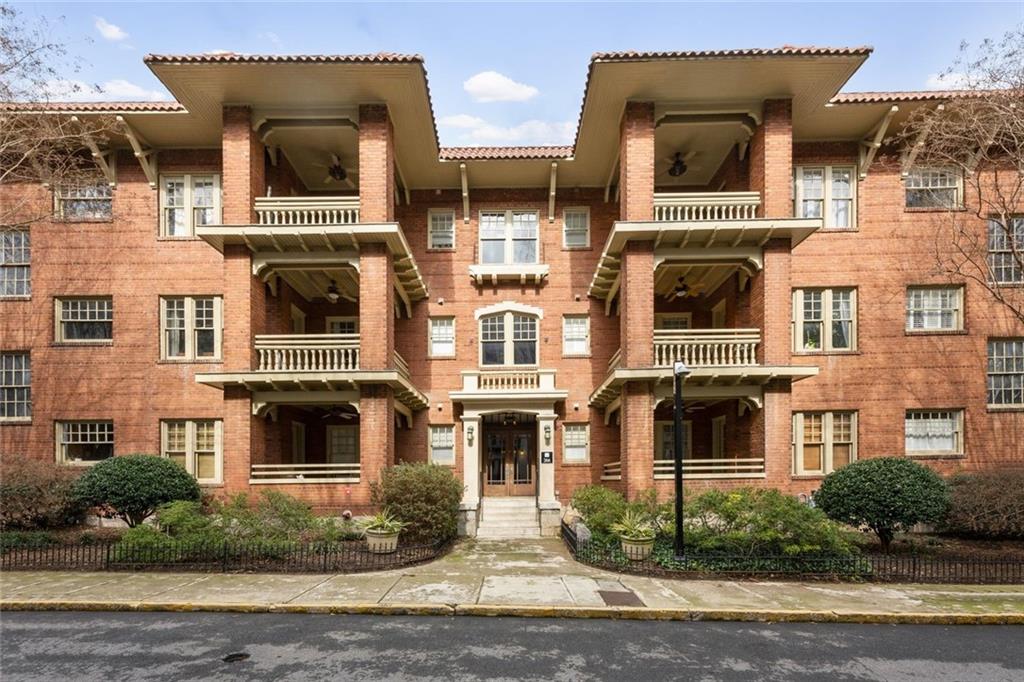 266 11th Street NE Unit 203