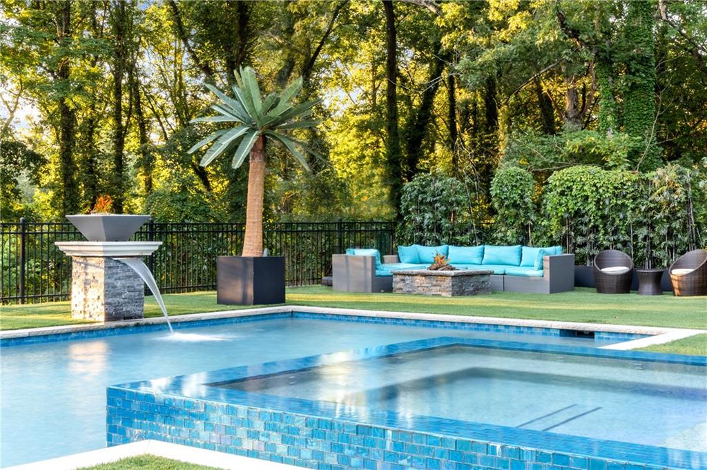 1105 Moores Mill Road NW