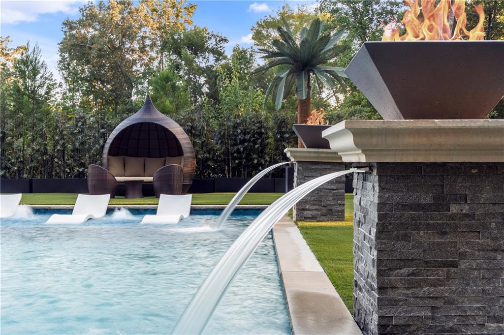 1105 Moores Mill Road NW