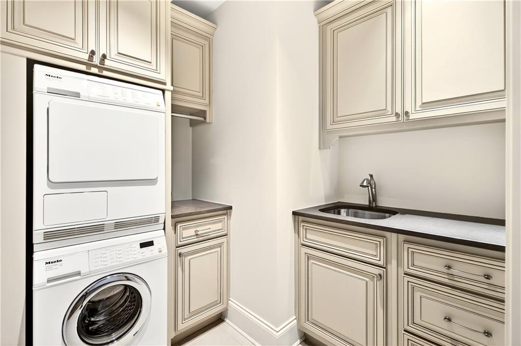 3376 Peachtree Road NE Unit 41A