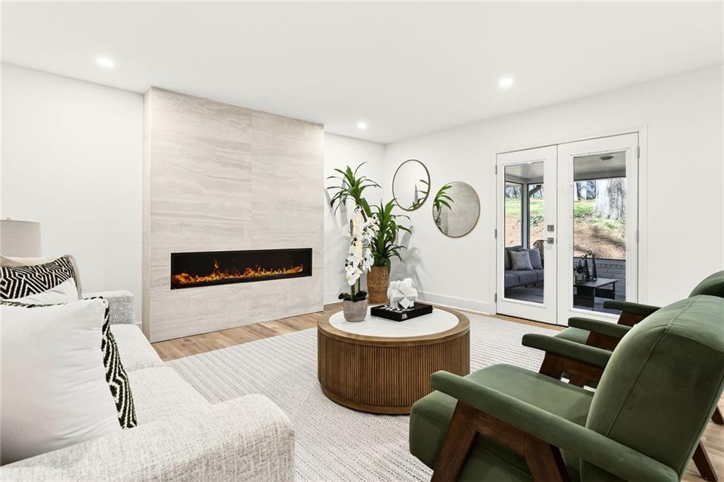 2603 Kings Lake Court NE