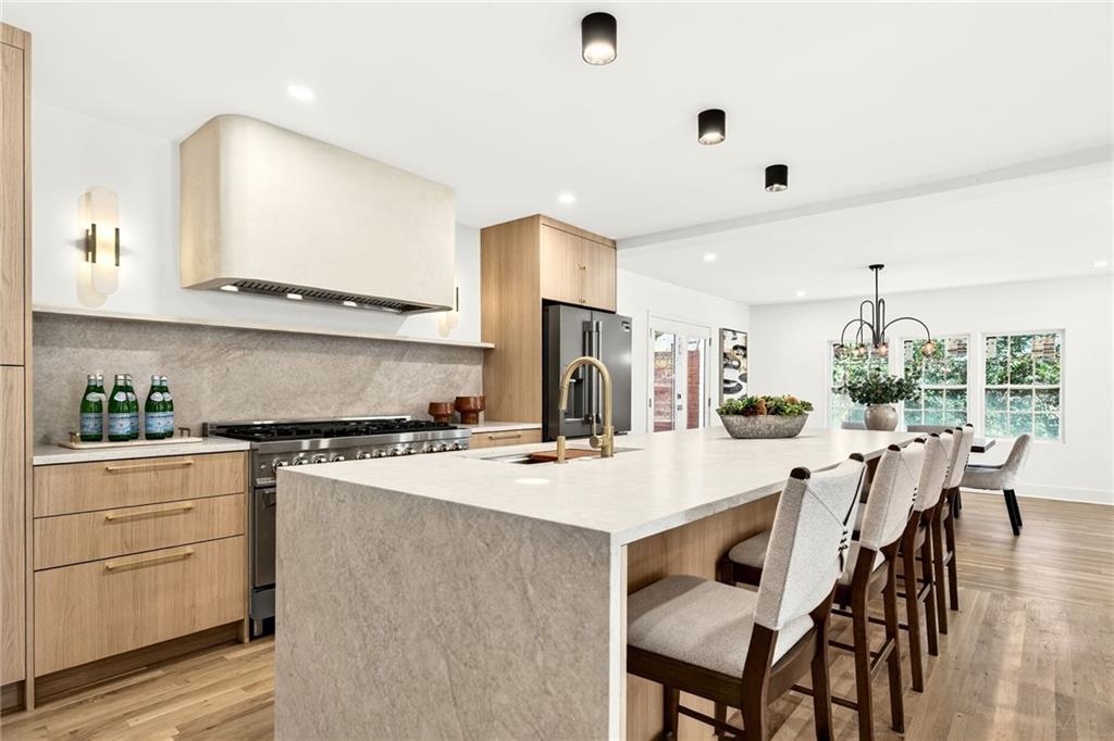 2603 Kings Lake Court NE