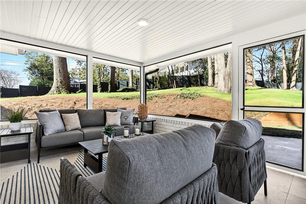 2603 Kings Lake Court NE