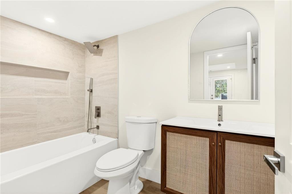 2603 Kings Lake Court NE