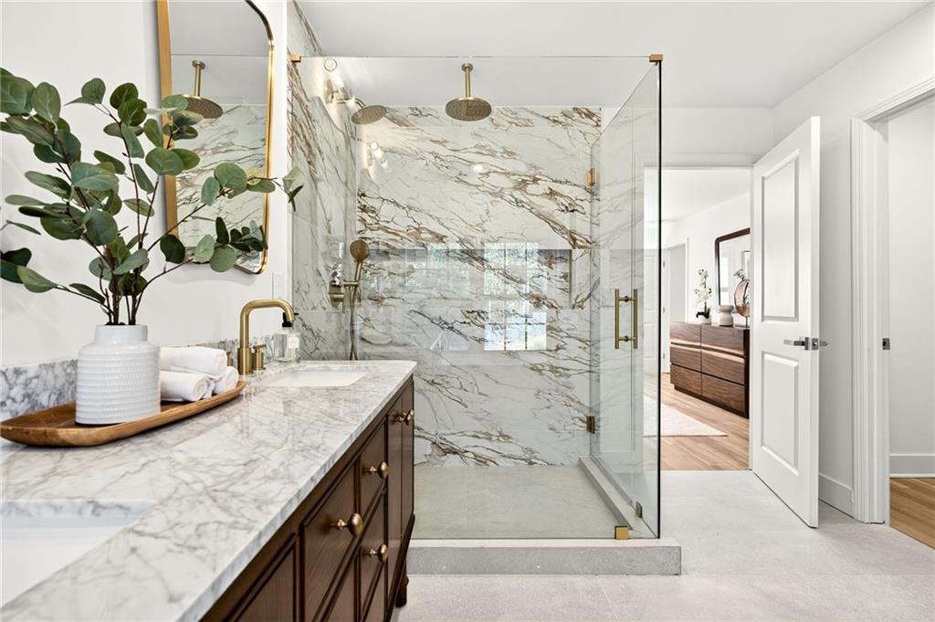 2603 Kings Lake Court NE