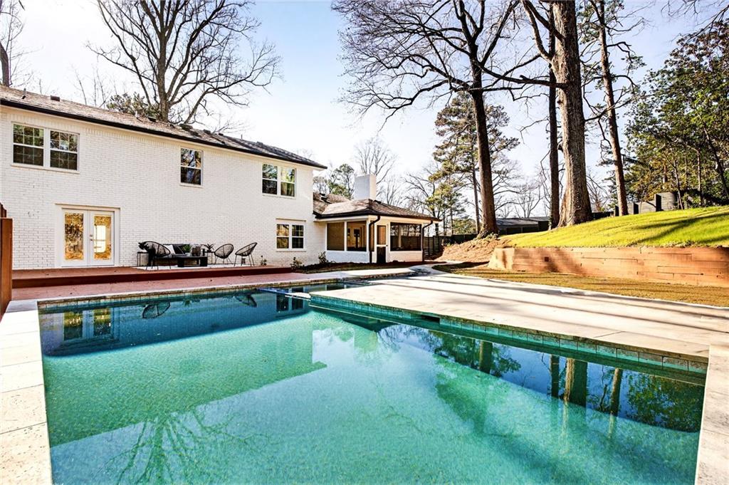 2603 Kings Lake Court NE