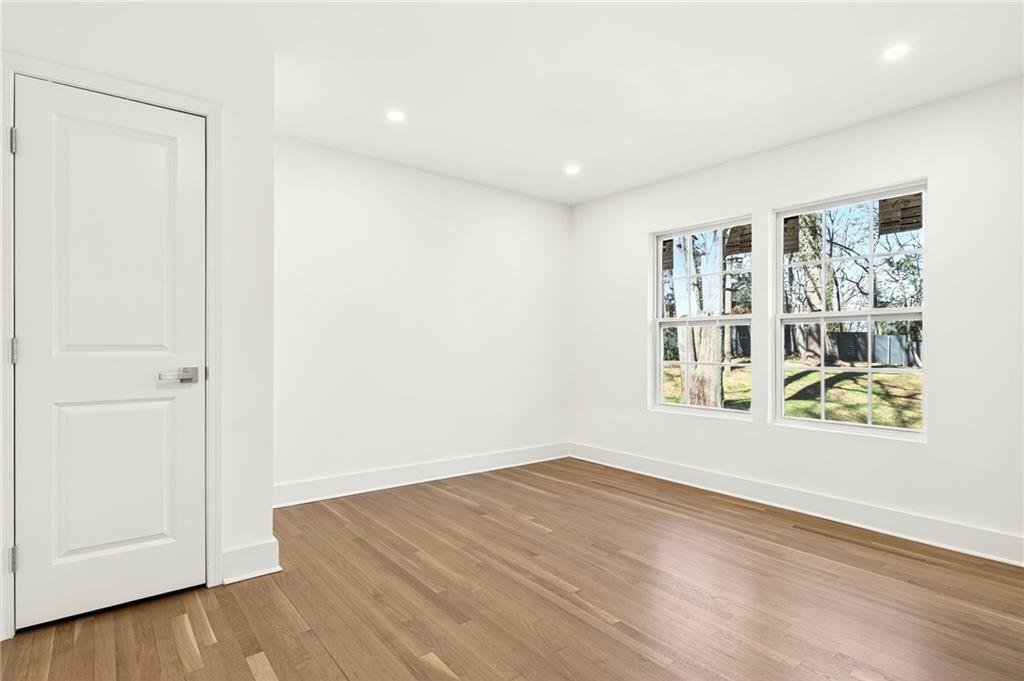 2603 Kings Lake Court NE