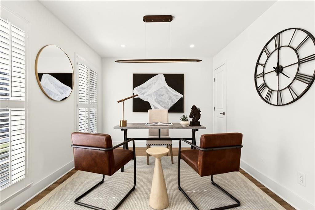 2603 Kings Lake Court NE