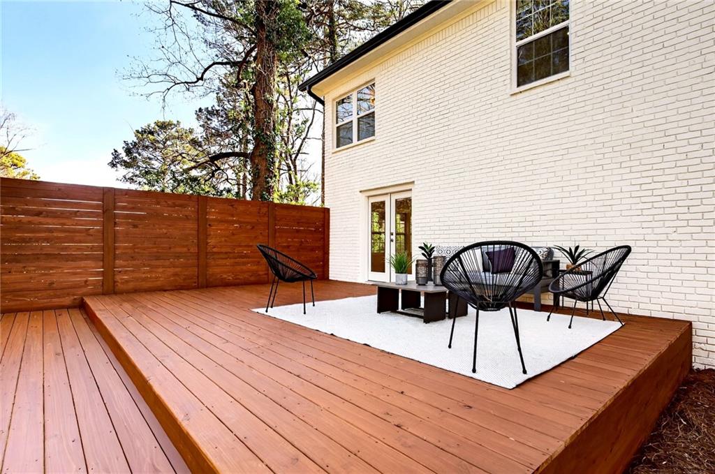 2603 Kings Lake Court NE