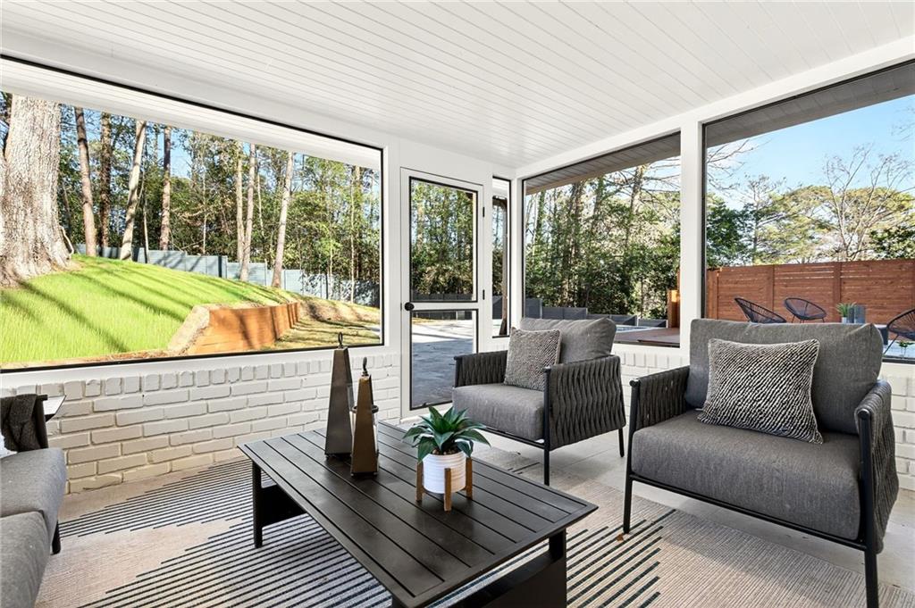 2603 Kings Lake Court NE