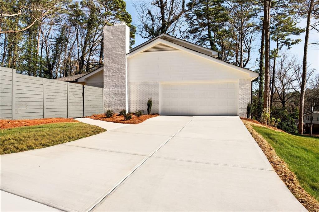 2603 Kings Lake Court NE