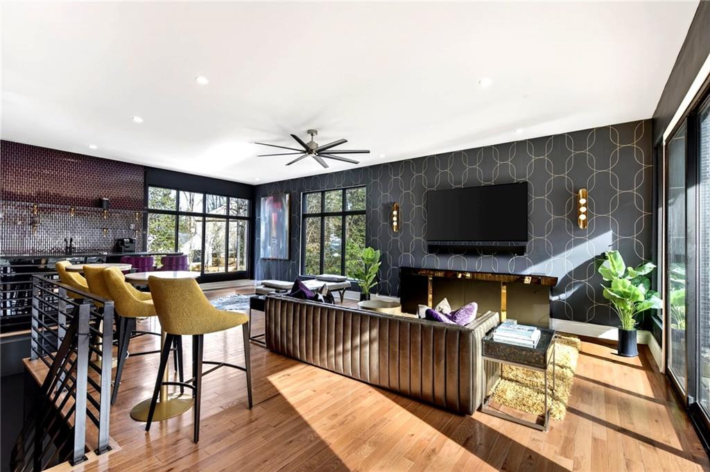 345 Pinecrest Road NE