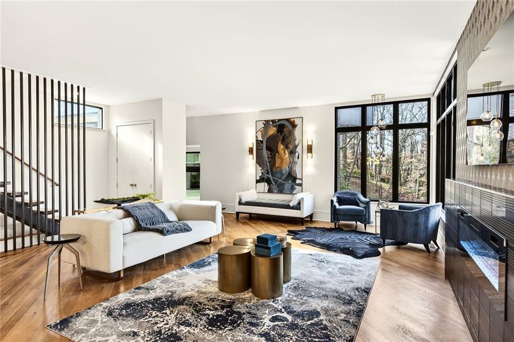 345 Pinecrest Road NE