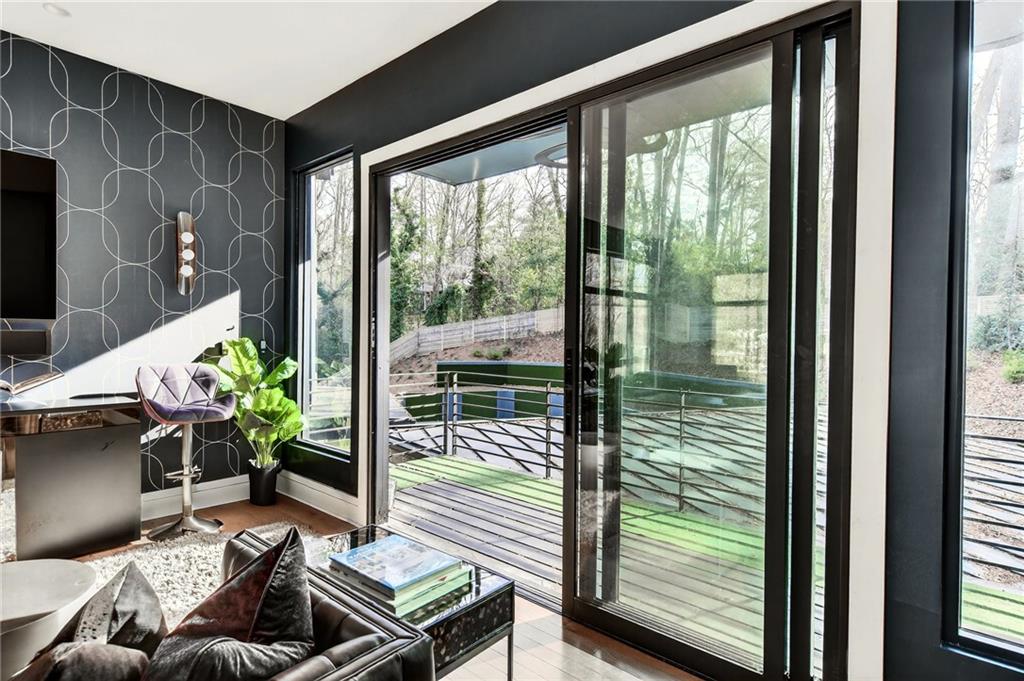 345 Pinecrest Road NE