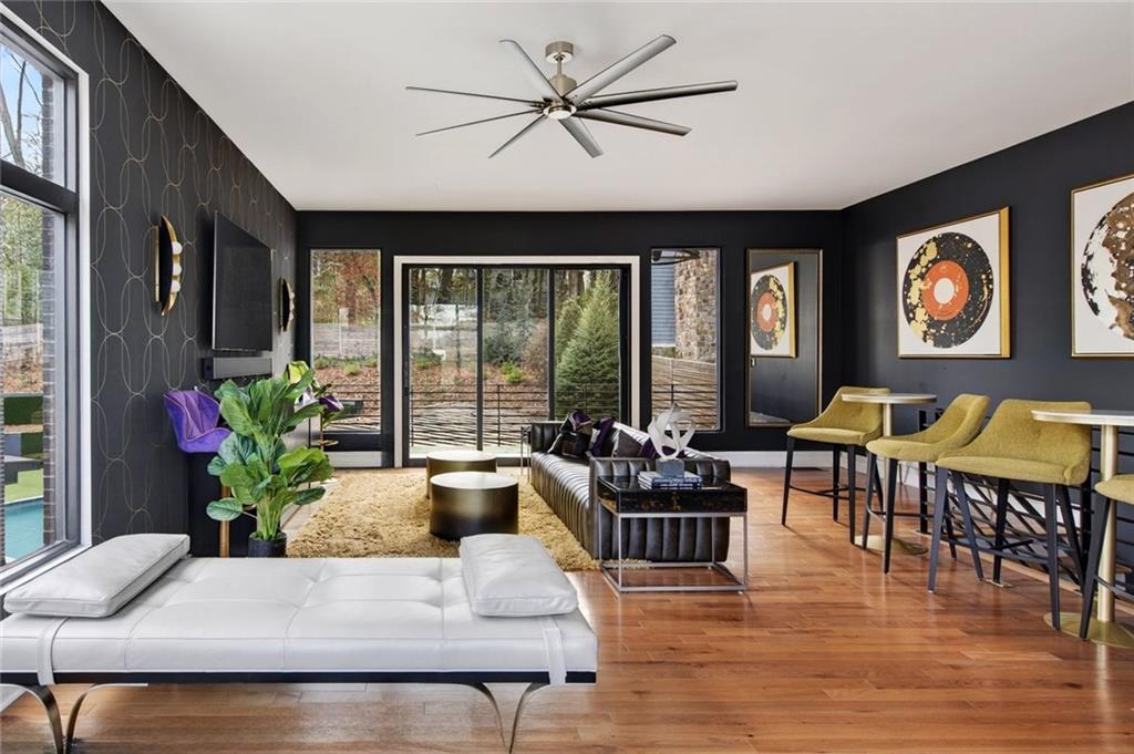 345 Pinecrest Road NE