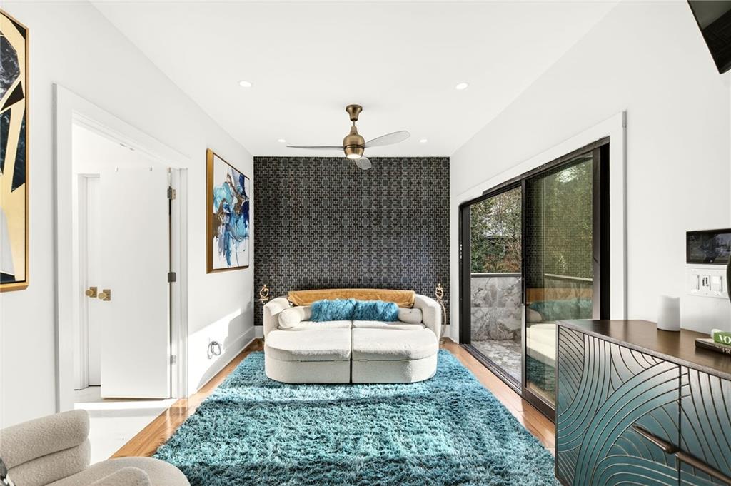 345 Pinecrest Road NE