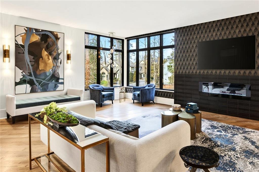 345 Pinecrest Road NE